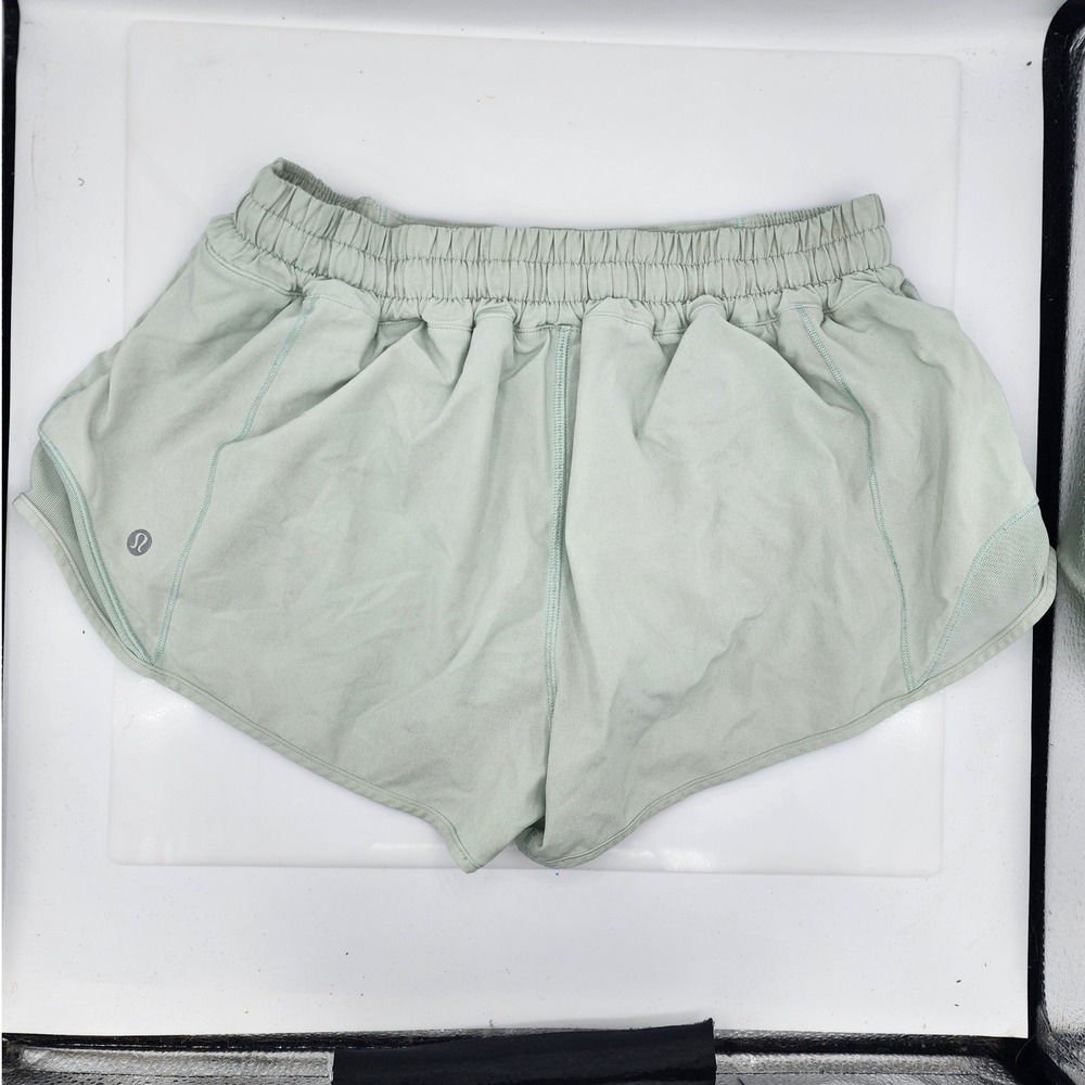 Lululemon Hotty Hot High Rise Lined Shorts Mint Green Size 8 W7AUSR